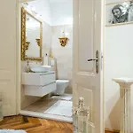 Апартаменты Elegant & Enchanting - At Old Town Entrance - Дубровник