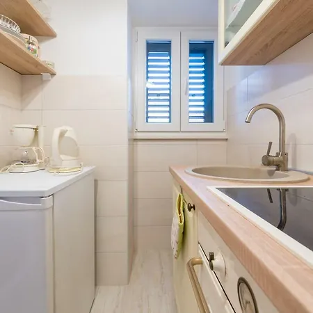 Apartament Elegant & Enchanting - At Old Town Entrance - *