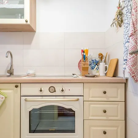 Elegant & Enchanting - At Old Town Entrance - *