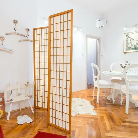 Elegant & Enchanting - At Old Town Entrance - *