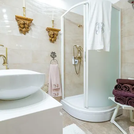 Elegant & Enchanting - At Old Town Entrance - Apartamento Dubrovnik