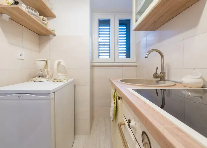 Appartement Elegant & Enchanting - At Old Town Entrance - *